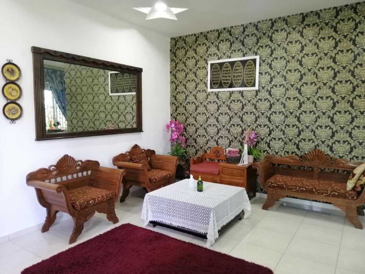 Hawwa Sara Muslim Homestay Malakka Dış mekan fotoğraf